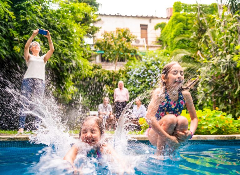 Casa quinta con pileta para los chicos